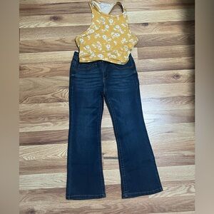 Kids outfit top and jeans